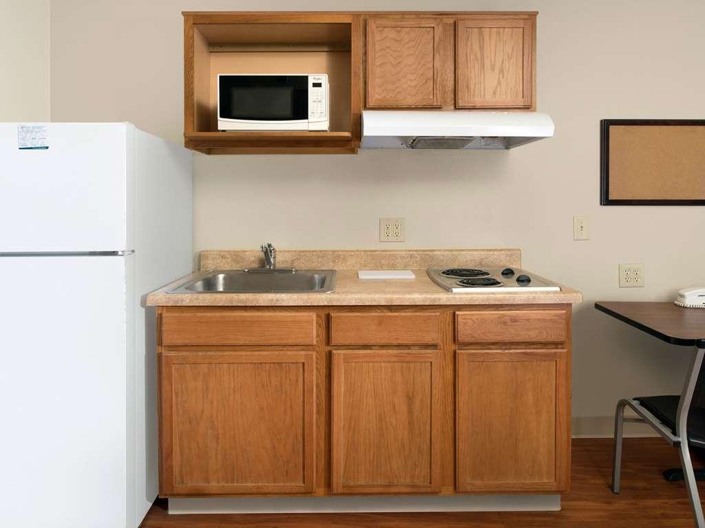 Extended Stay America Select Suites - Kansas City - South - I-49 الغرفة الصورة