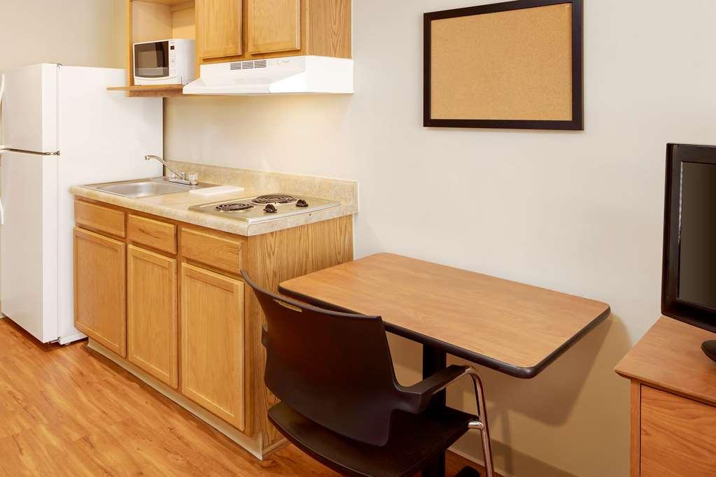 Extended Stay America Select Suites - Kansas City - South - I-49 الغرفة الصورة