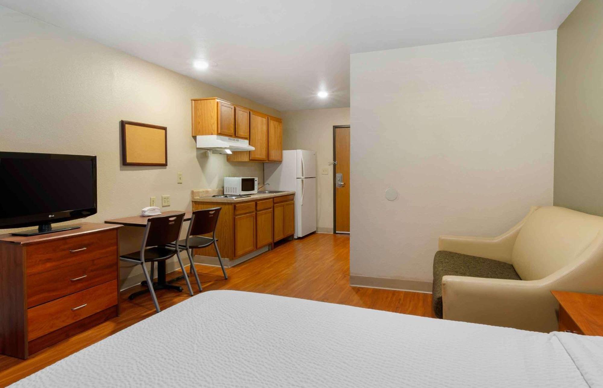 Extended Stay America Select Suites - Kansas City - South - I-49 المظهر الخارجي الصورة