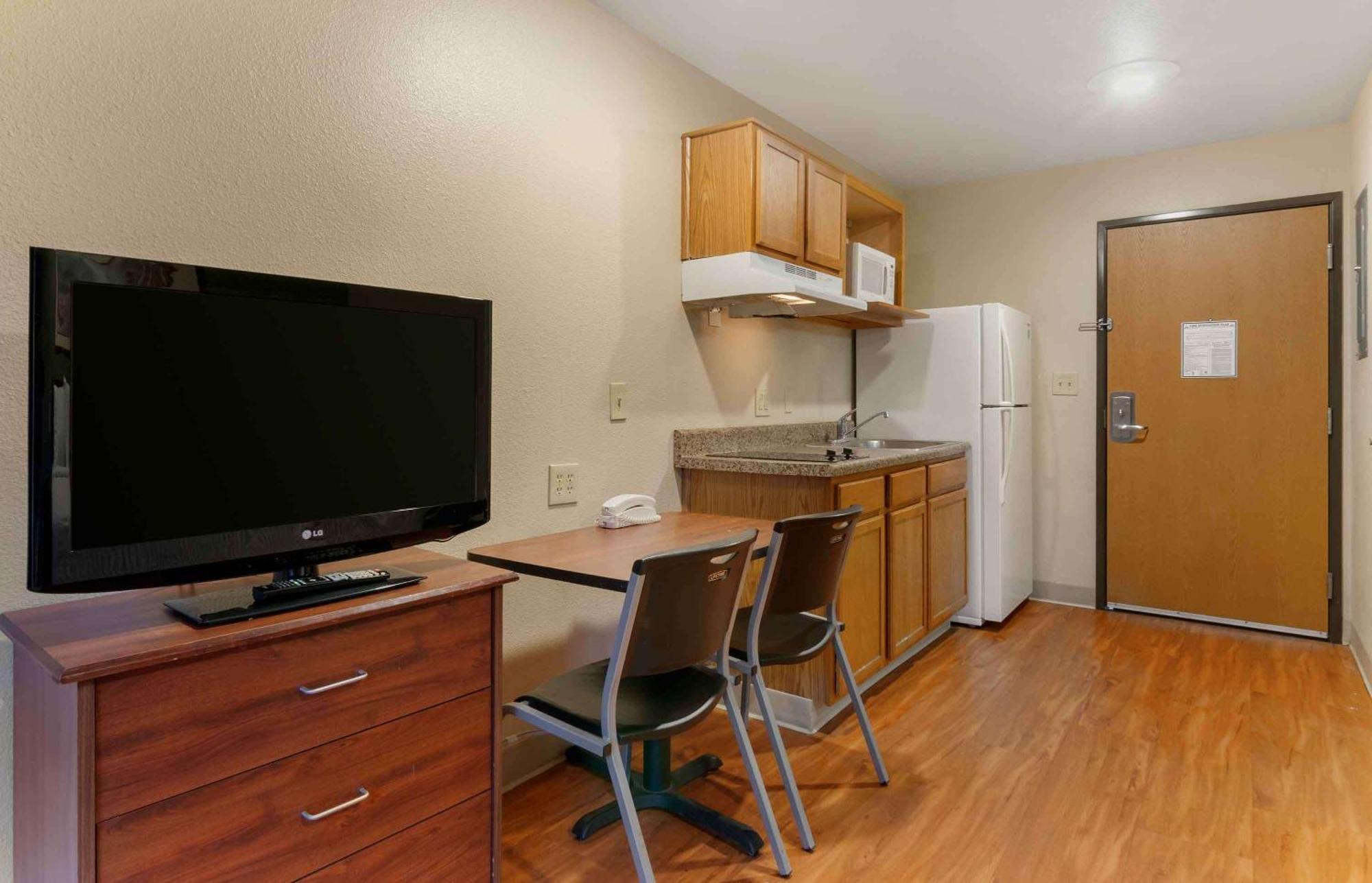 Extended Stay America Select Suites - Kansas City - South - I-49 المظهر الخارجي الصورة